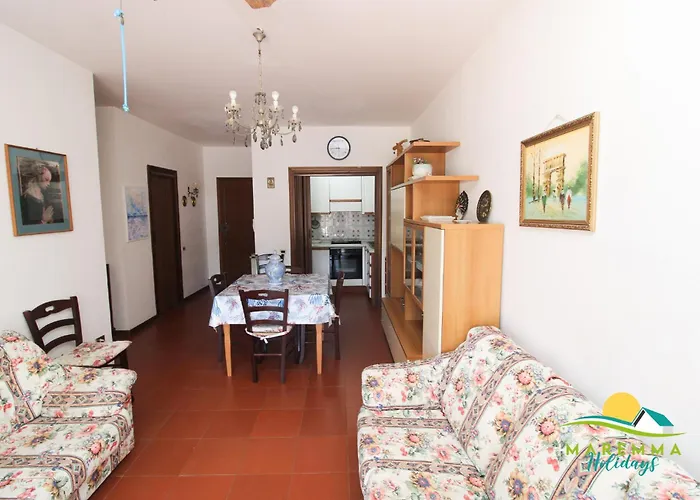 Maremma Holidays-la Terrazza דירה